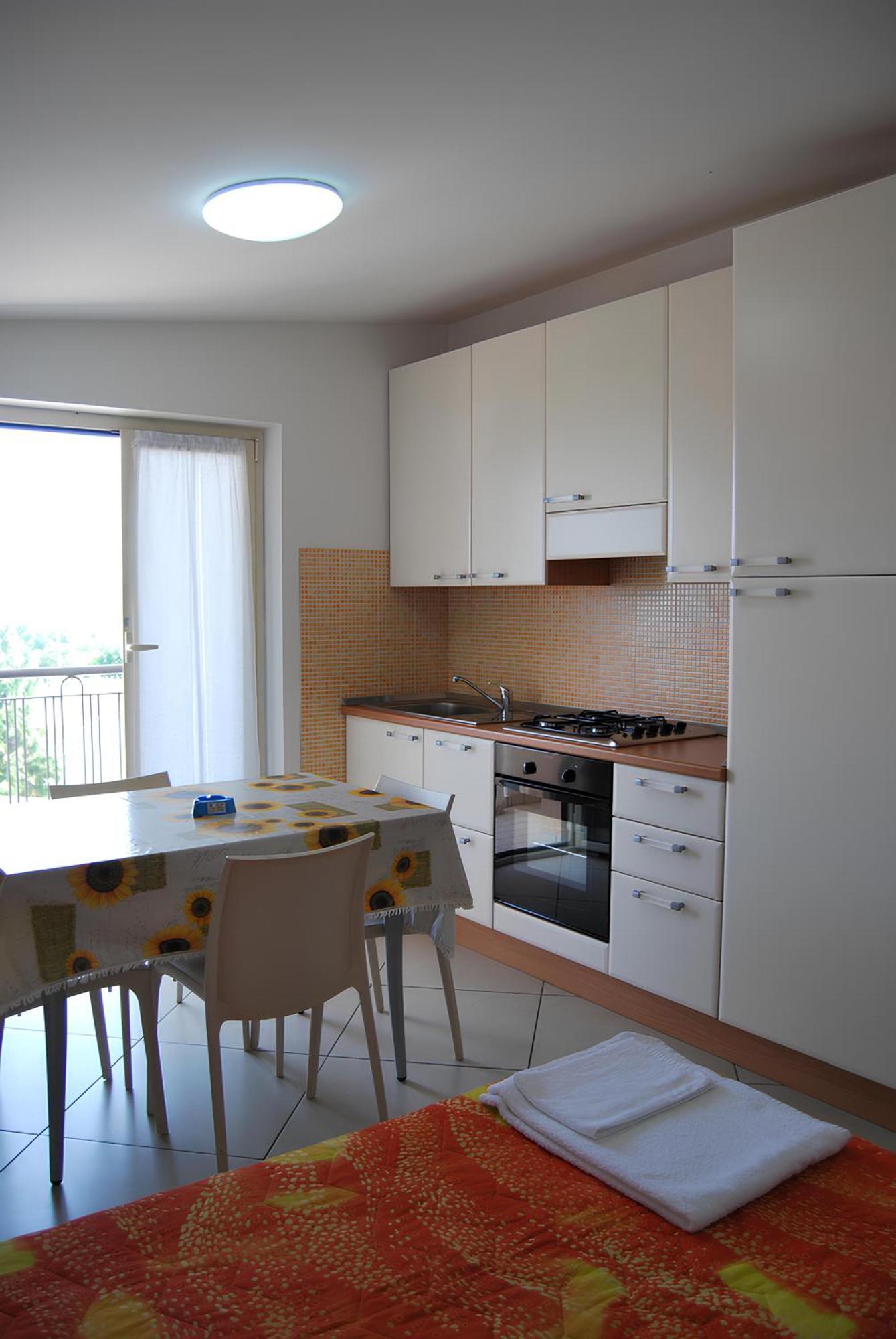 Eu Ropa Hotel Nereto Екстер'єр фото